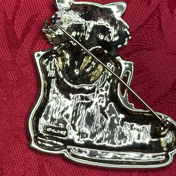 β€οΈHOST PICKβ€οΈ Vintage Gold Cat In Boot Big Brooch - Picture 6 of 10